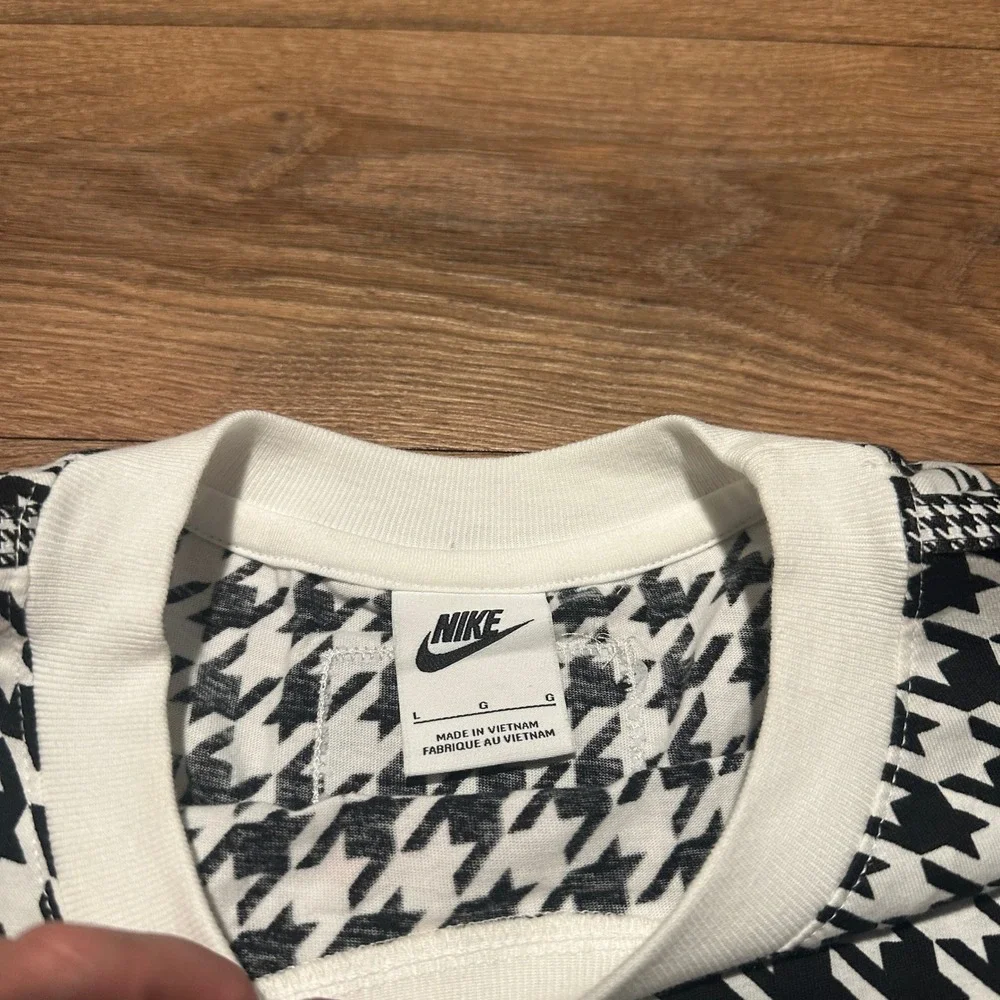 Nike Black White Houndstooth T-Shirt Women Large